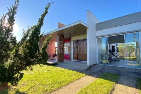 Imagem secundária do Casa Aconchegante com Piscina a Poucos Passos da Praia