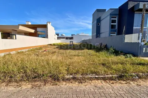 Imagem #1 do imóvel Terreno exclusivo a 150 metros do mar no bairro Sol Nascente