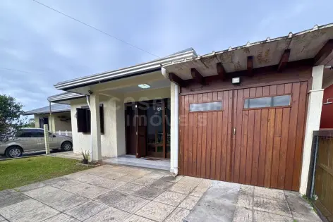 Imagem #2 do imóvel Casa com suíte a 450 metros do mar no bairro Âncora