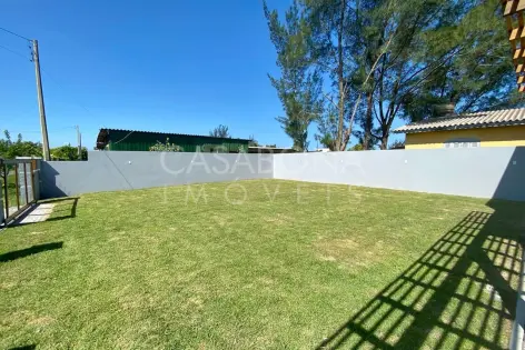 Imagem #3 do imóvel Casa com pátio gramado e pergolado de madeira