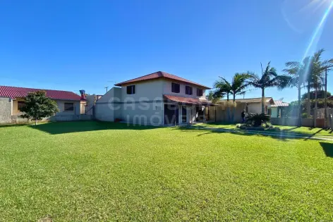 Imagem #3 do imóvel Casa ampla com 5 dormitórios no Bairro Areias Brancas próxima ao mar