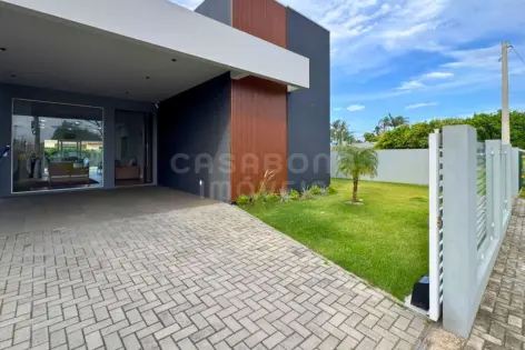 Imagem principal do Casa mobiliada com 3 suítes e piscina a 150m do mar