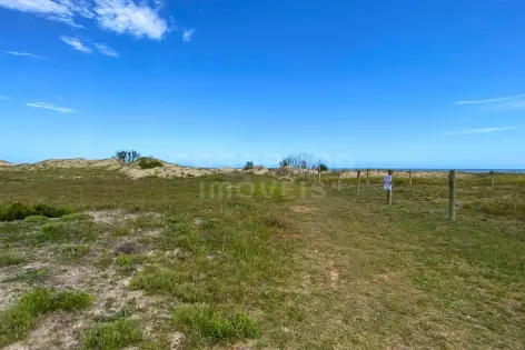 Imagem #2 do imóvel Terreno a Poucos Passos do Mar na Praia Real de Torres – Excelente Localização