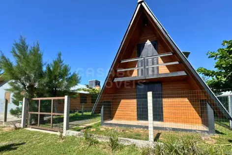 Imagem #2 do imóvel Casa com Chalé Independente a 60m da Praia no Bairro São Jorge – Ótima para Moradia e Renda