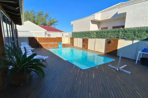 Imagem #2 do imóvel Casa com piscina a 300 metros do mar no Bairro Atlântico