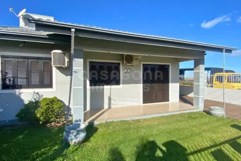 Imagem #2 do imóvel Casa com piscina e espaço gourmet a 200 metros do mar em Curumim