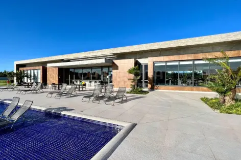 Imagem #3 do imóvel Oportunidade exclusiva para construir no litoral: terreno amplo em Curumim