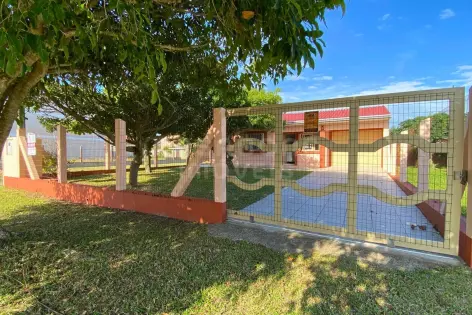 Imagem #3 do imóvel Casa com 3 Dormitórios em Areias Brancas – Próxima ao Mar e ao Centro