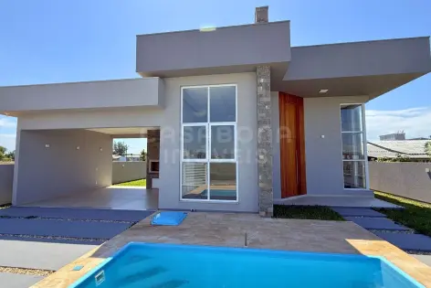 Imagem #3 do imóvel Casa moderna com piscina a 300 metros da praia no Camboim