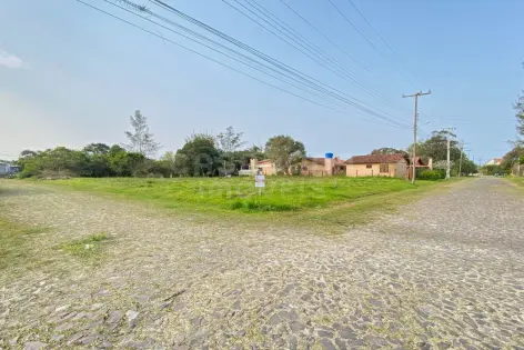 Imagem #3 do imóvel Terreno Amplo à Venda em Arroio do Sal: Ideal para Investimento ou Construção