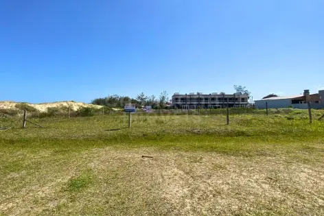 Imagem principal do Terreno de Esquina no Balneário Figueirinha – Posição Solar Leste e Potencial Exclusivo