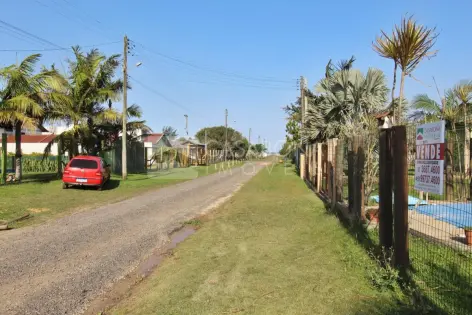 Imagem #3 do imóvel Excelente casa a apenas 200 metros do mar – Frente Norte