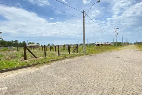 Imagem #3 do imóvel Terreno à Venda no Bairro Tupancy, Arroio do Sal