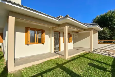 Imagem #2 do imóvel Casa nova com suíte e lareira no Balneário Areias Brancas