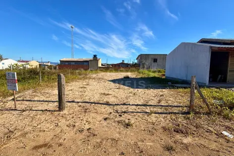 Imagem #1 do imóvel Amplo terreno de 366 m² no bairro Pérola esperando por você
