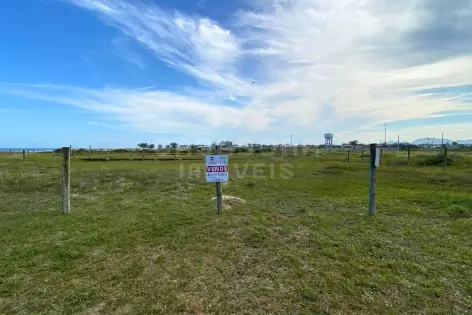 Imagem principal do Terreno a Poucos Passos do Mar na Praia Real de Torres – Excelente Localização