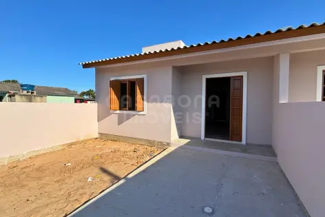Imagem #3 do imóvel Casa nova com 2 dormitórios e excelente localização no bairro São Jorge