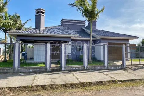 Imagem principal do Encantadora Residência em Bairro Residencial no Balneário Vista Alegre