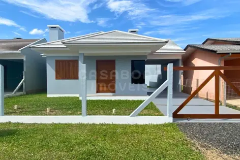 Imagem principal do Casa nova em lançamento no Balneário Figueirinha, a 500 metros do mar