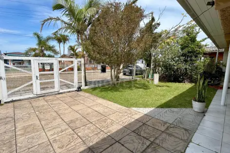 Imagem #4 do imóvel Casa com 3 dormitórios e jardim arborizado a 450 m da praia em Arroio do Sal
