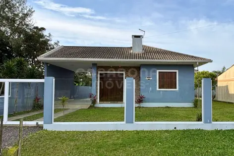 Imagem #1 do imóvel Casa a Apenas 300 Metros da Praia com Suíte e Duas Vagas de Garagem