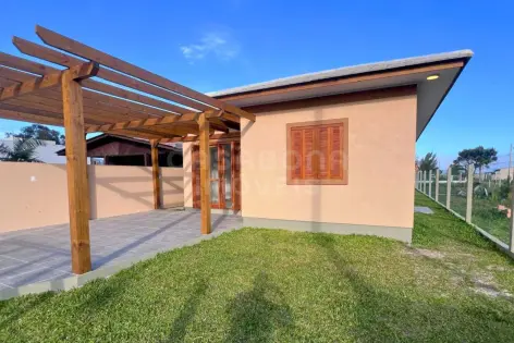 Imagem #3 do imóvel Casa nova a 150 metros da praia no Balneário Atlântico