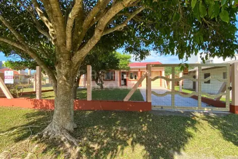 Imagem #2 do imóvel Casa com 3 Dormitórios em Areias Brancas – Próxima ao Mar e ao Centro