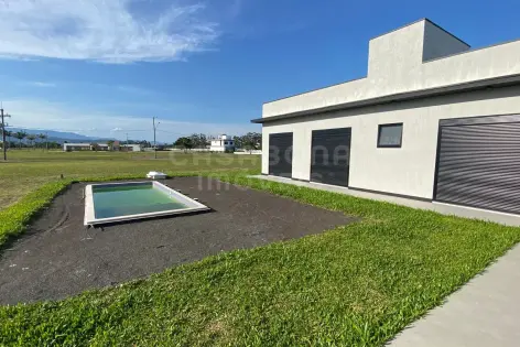 Imagem #4 do imóvel Casa nova de alto padrão em condomínio fechado com estrutura completa!