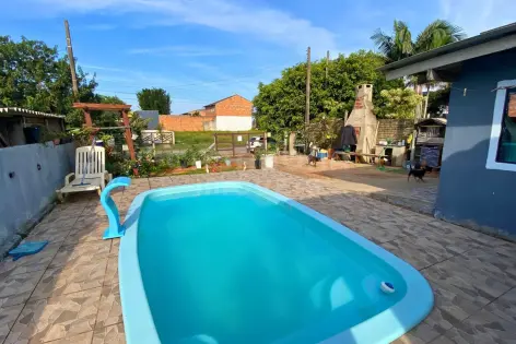 Imagem #2 do imóvel Casa com piscina e 4 dormitórios a apenas 600 metros da praia em Rondinha