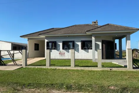 Imagem principal do Charmosa Casa de Esquina em Arroio do Sal, Quatro Lagos