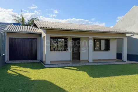 Imagem #1 do imóvel Casa com 3 dormitórios e amplo pátio a 500 m da praia em Arroio do Sal