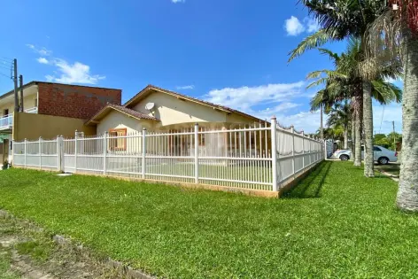 Imagem secundária do Ótima Casa de Esquina no Centro de Arroio do Sal – Perto do Mar!