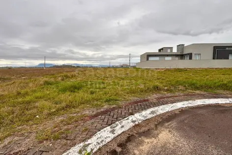 Imagem #1 do imóvel Terreno exclusivo a 50 metros da praia no Loteamento Esmeralda