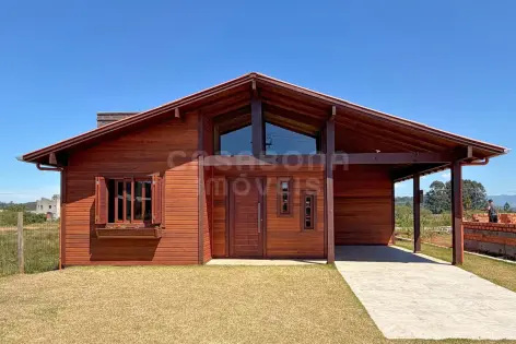 Imagem #1 do imóvel Casa com charme da madeira e suíte em Vila São João em Torres