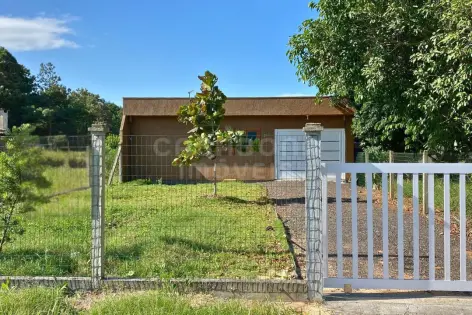 Imagem secundária do Casa à Venda no Bairro Balneário Atlântico - 2 Dormitórios, Piscina e a 500m do Mar!