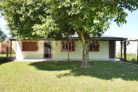 Imagem principal do Casa com Excelente Localização – Conforto e Praticidade a Poucos Passos do Mar e do Centro