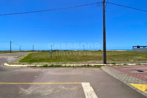 Imagem #3 do imóvel Terreno Amplo a Poucos Passos do Mar – Posição Solar Norte/Oeste e Excelente Potencial