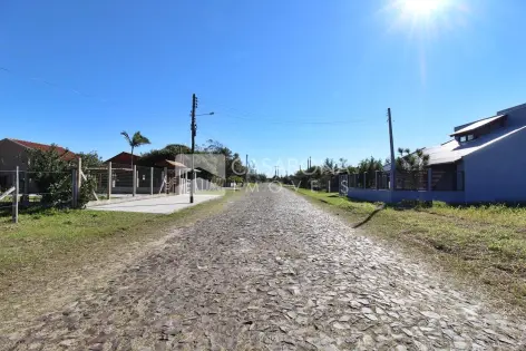 Imagem #4 do imóvel Dois Belos Lotes a 60 Metros da Praia: Ótimo Investimento com Posição Solar Frente Mar