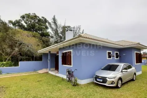 Imagem #2 do imóvel Casa a Apenas 300 Metros da Praia com Suíte e Duas Vagas de Garagem