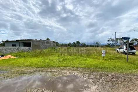 Imagem principal do Terreno de Esquina com Excelente Posição Solar no Litoral