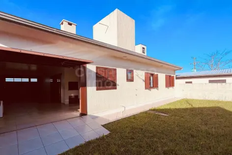 Imagem #4 do imóvel Casa com 3 dormitórios a 170 metros da praia em São Jorge