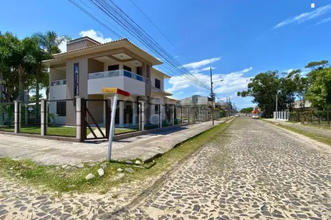 Imagem secundária do Casa de Esquina no Centro de Arroio do Sal