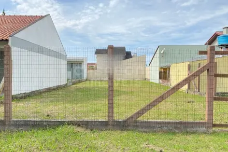 Imagem principal do Terreno Amplo a Poucos Passos da Praia em Âncora, Arroio do Sal