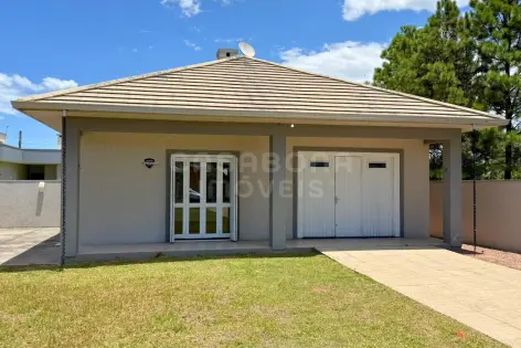 Imagem principal do Casa com 2 Dormitórios e Amplo Pátio no Bairro Lagoa da Camboim – Arroio do Sal