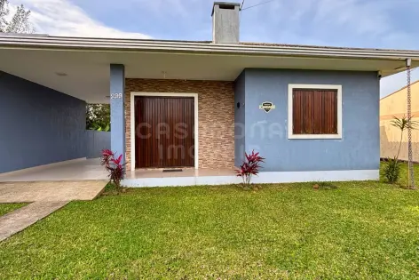 Imagem #1 do imóvel Casa a Apenas 300 Metros da Praia com Suíte e Duas Vagas de Garagem