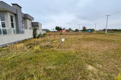 Imagem #3 do imóvel Terreno a 200 metros da praia no Bairro Sambaquis