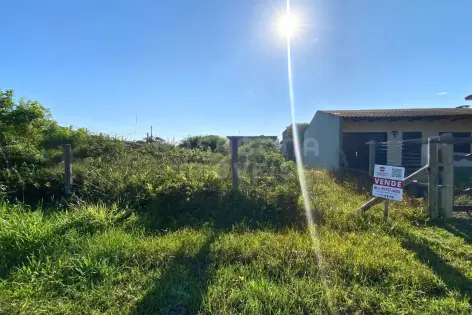 Imagem principal do Terreno a apenas 100 metros do mar no Bairro Pérola – Excelente oportunidade de investimento