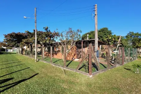 Imagem #4 do imóvel Casa com suíte e lareira a 350 metros da praia – Bairro Bom Jesus