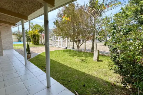 Imagem #3 do imóvel Casa com 3 dormitórios e jardim arborizado a 450 m da praia em Arroio do Sal