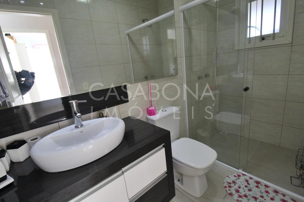 Viva o Sonho à Beira-Mar: Casa Incrível a Poucos Passos do Oceano